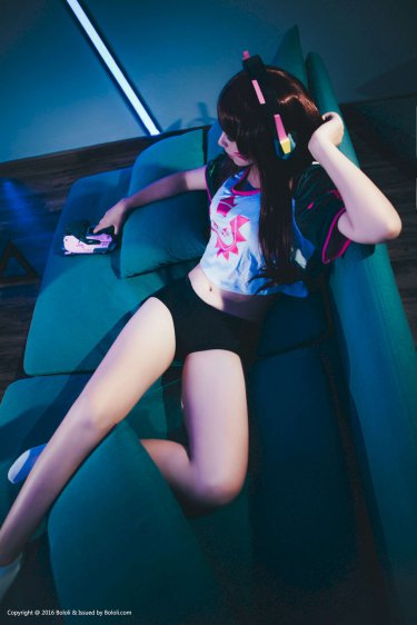 抬头不见低头见